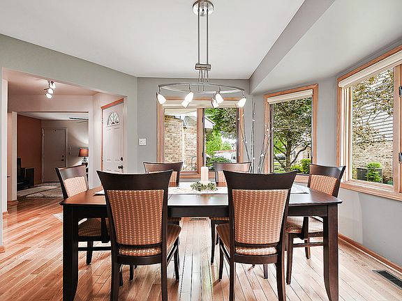 5th image of 17357 Brook Crossing Ct