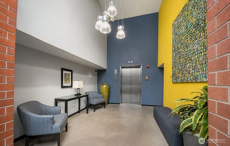 3rd image of 4422 Bagley Avenue N #204