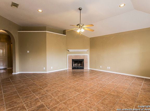 4th image of 1100 Turncreek Ln