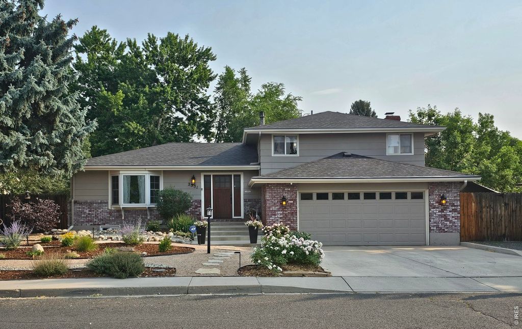 2551 Farisita Dr