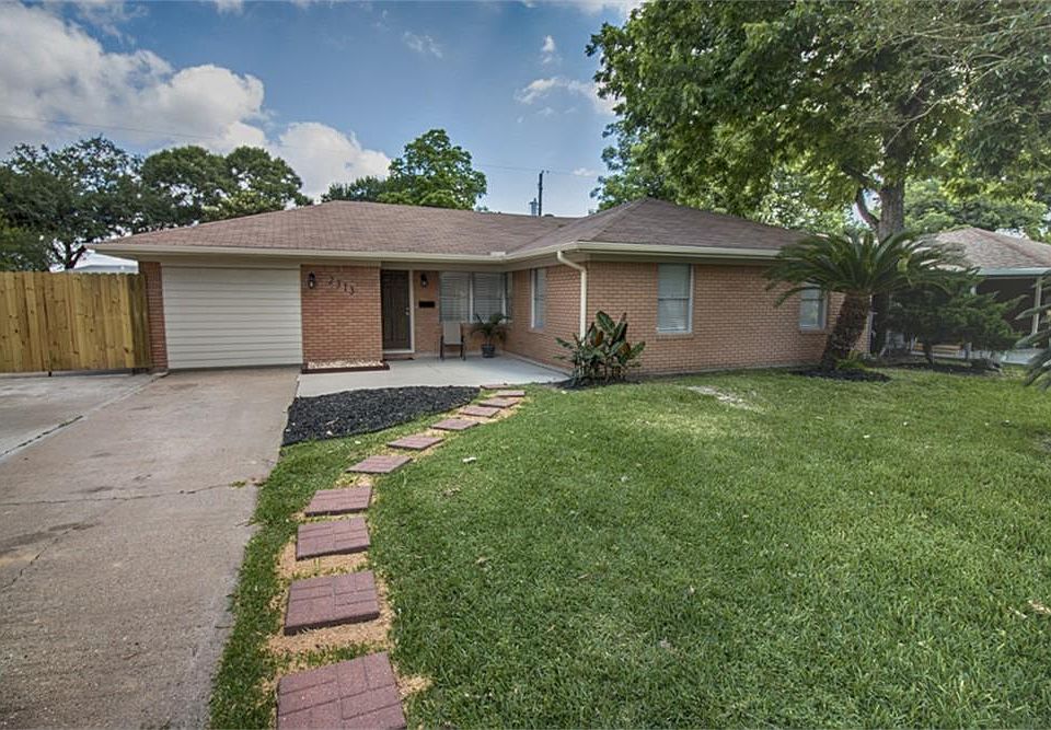 1st image of 2313 Estate Dr