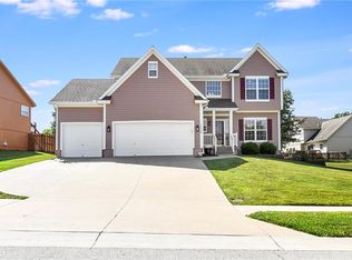 2129 SW Eyrie Rd, Lees Summit, MO 64082