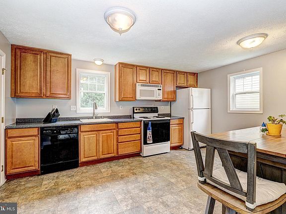 5th image of 6470 Anderson Ave