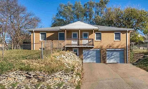 5803 S 50th St Photo 1