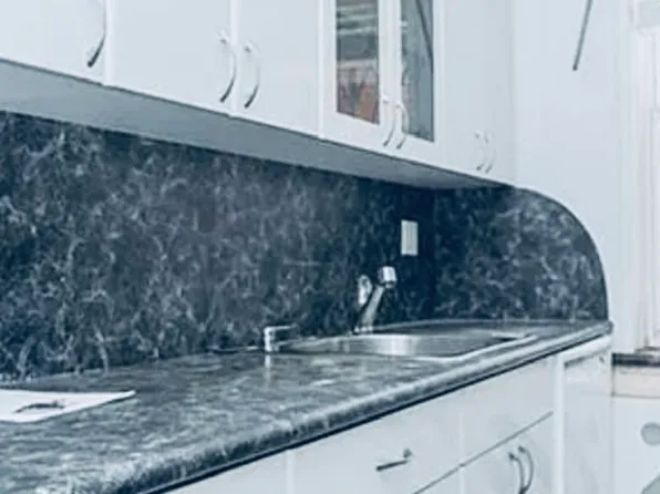 2727 Ocean Parkway image 1 of 9