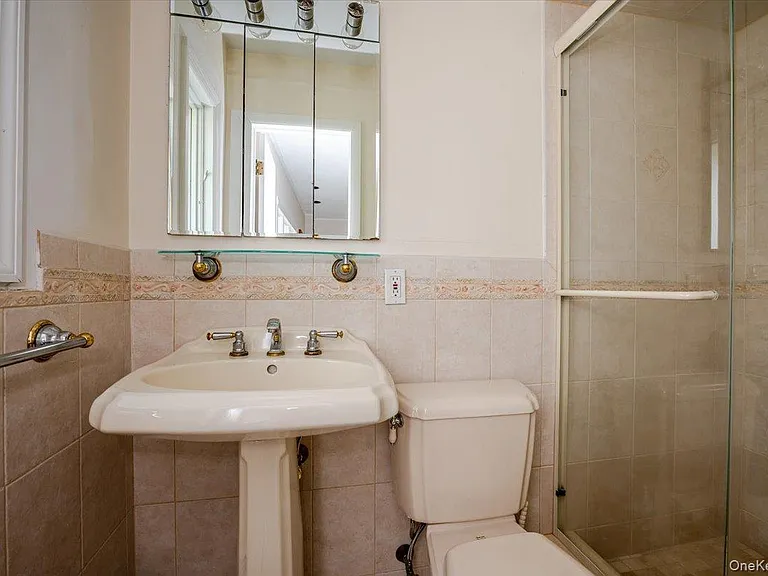 821 Channel Rd — Photo 11