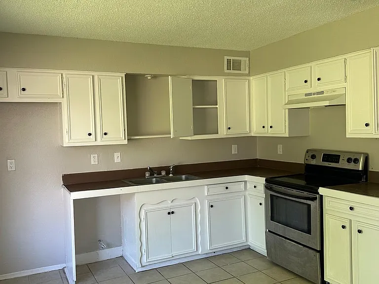 812 Quinette Dr — Photo 7