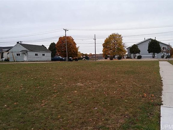 3rd image of 602 Superior Ave