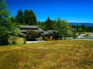 2225 Hewitt Rd, McKinleyville, CA 95519