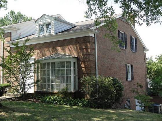 1st image of 1817 Manor Ct