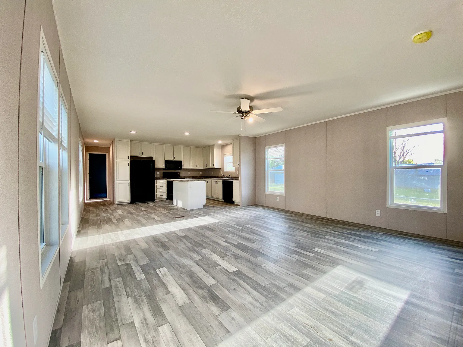 4 bed, 1440 sqft, $1,600 — Photo 4