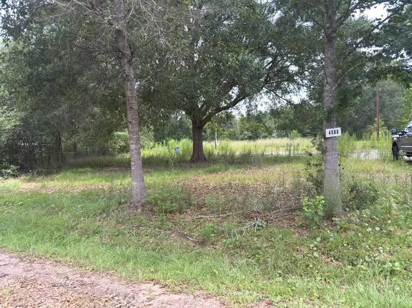 4508 Crest Cir, Silsbee, TX 77656