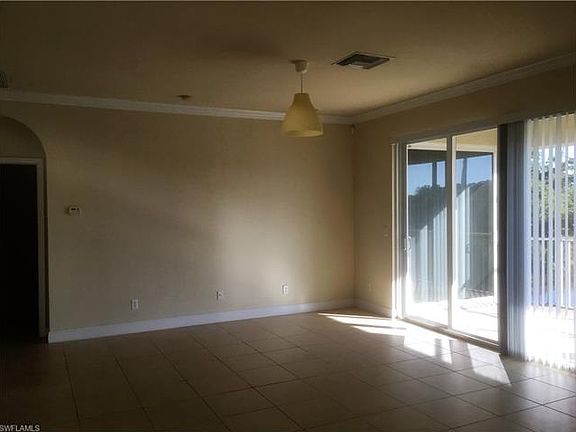 4th image of 5581 Berkshire Dr APT 204