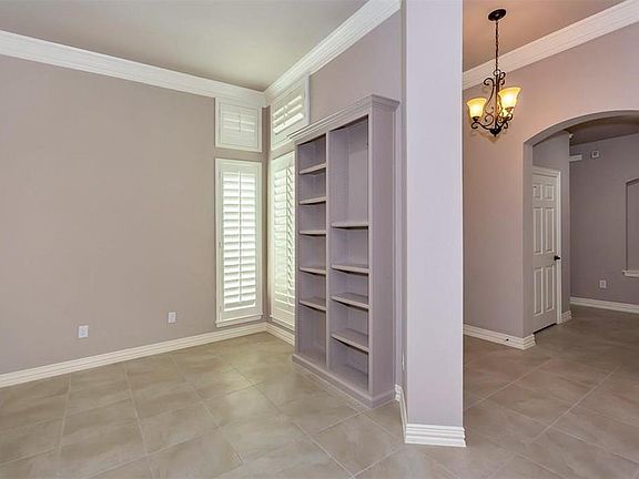 2nd image of 9612 Grandview Dr