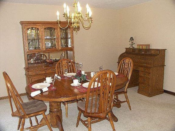 MORE DINING ROOM VIEWS!