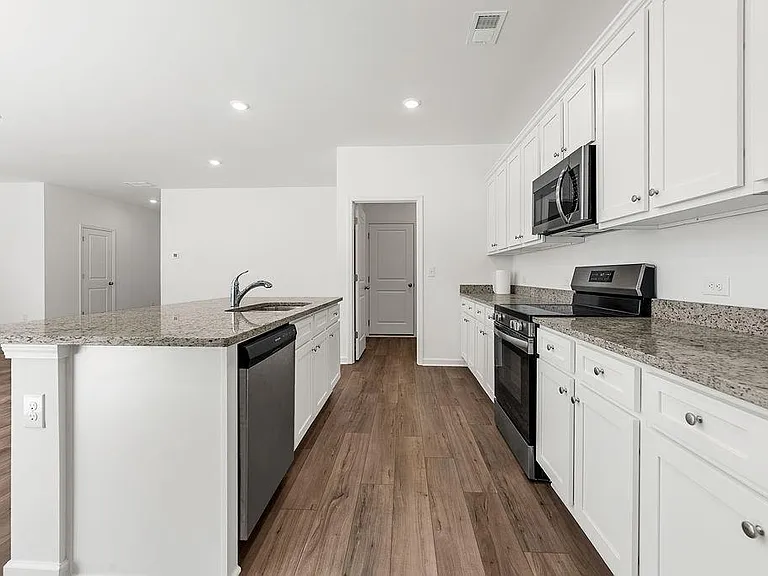 103 Dewitt Dr — Photo 14
