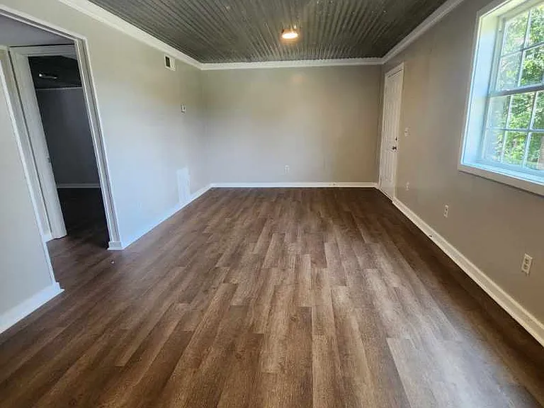 111 Hill St — Photo 14