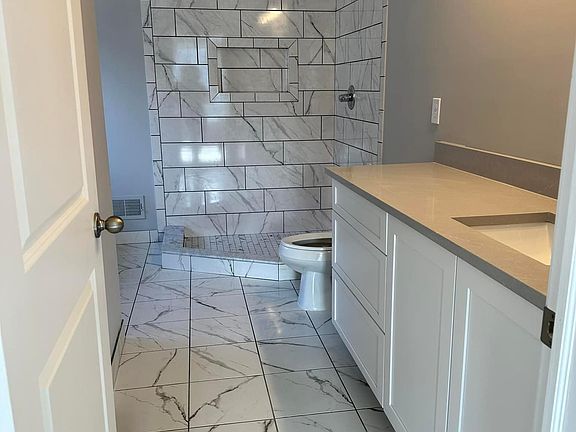 5th image of 23185 Primrose Ln