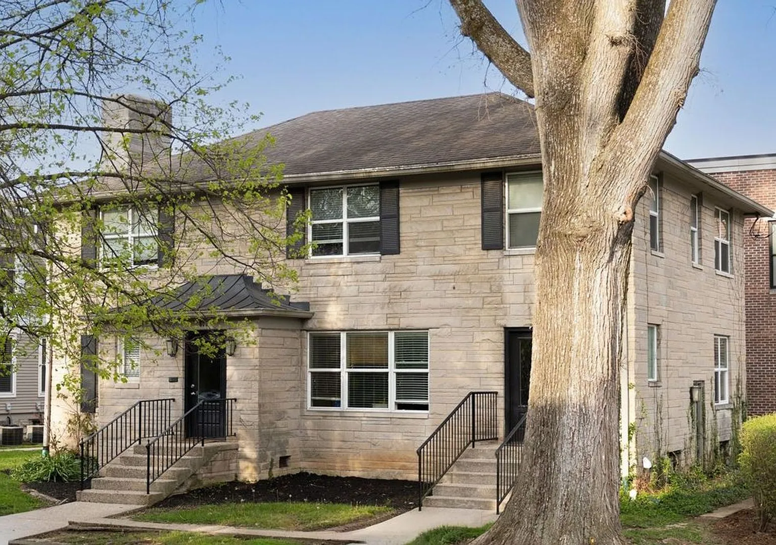 606 S Fess Ave - 5Bedroom /5.5Bathroom - Newly Renovated! — Photo 1
