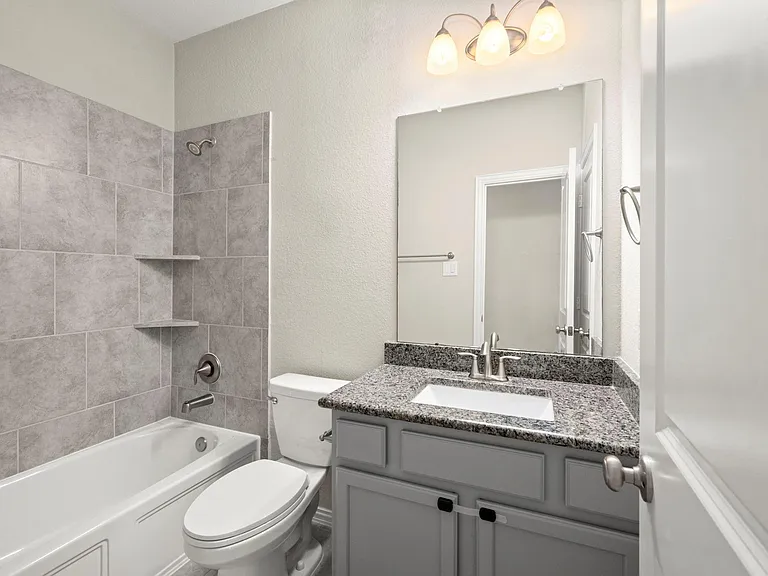 2939 Twin Cove Ct — Photo 17