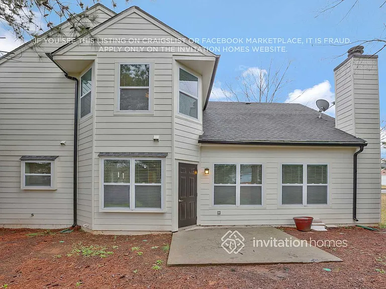 2449 Raven Cir — Photo 23