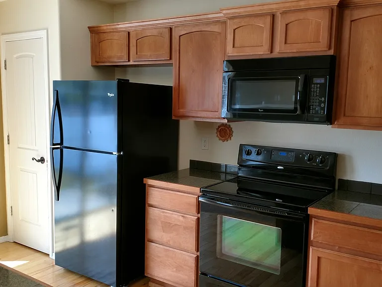 109 W 19th Ave #C — Photo 8