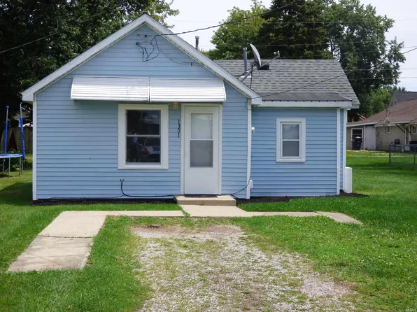 1301 Hawthorne Ave, Frankfort, IN 46041
