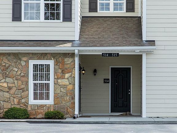 3rd image of 40 Club Villa Dr APT 515