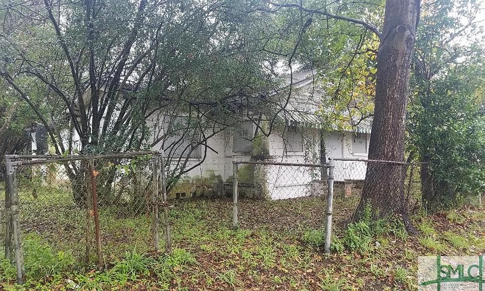 2nd image of 16 Darling St