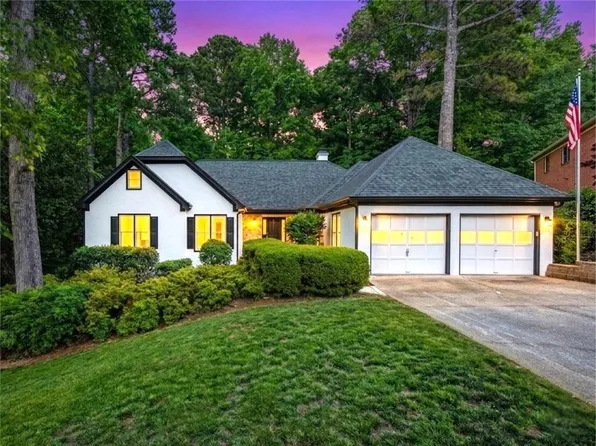 1190 Saint Ives Ct, Suwanee, GA 30024