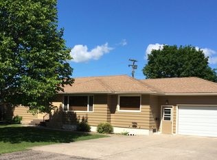 421 8th Ave E, Sisseton, SD 57262