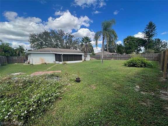 4th image of 1422 Caywood Cir S