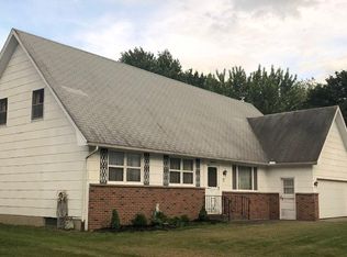 26 Cheryl Rd, West Seneca, NY 14224