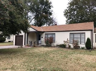 438 N Edgemoor Dr, Wichita, KS 67208