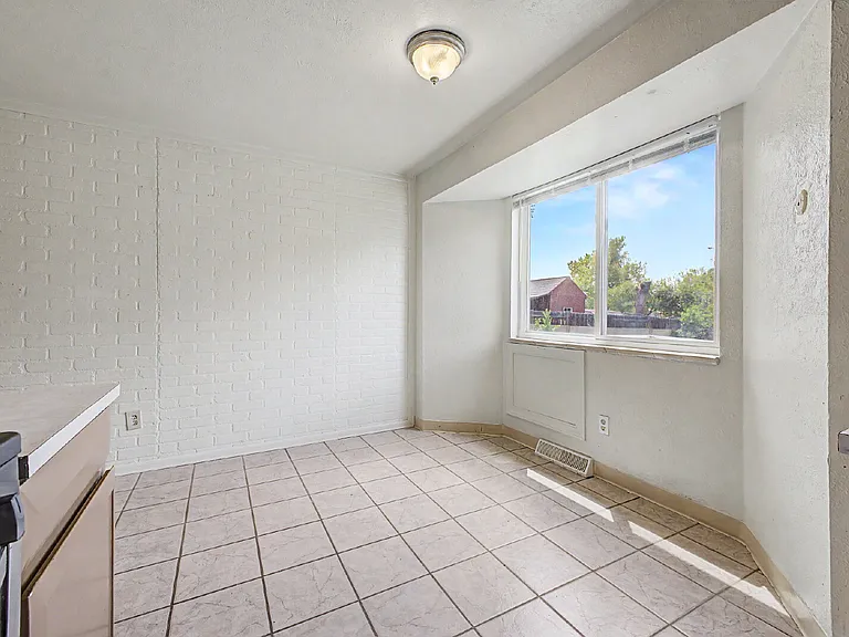 2519 Danbury Dr — Photo 12