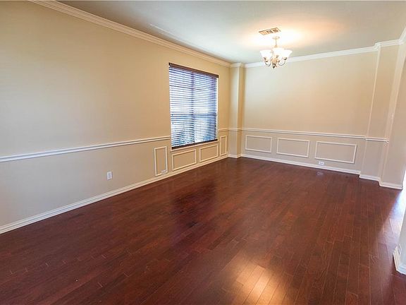 4th image of 1403 Delta Dr