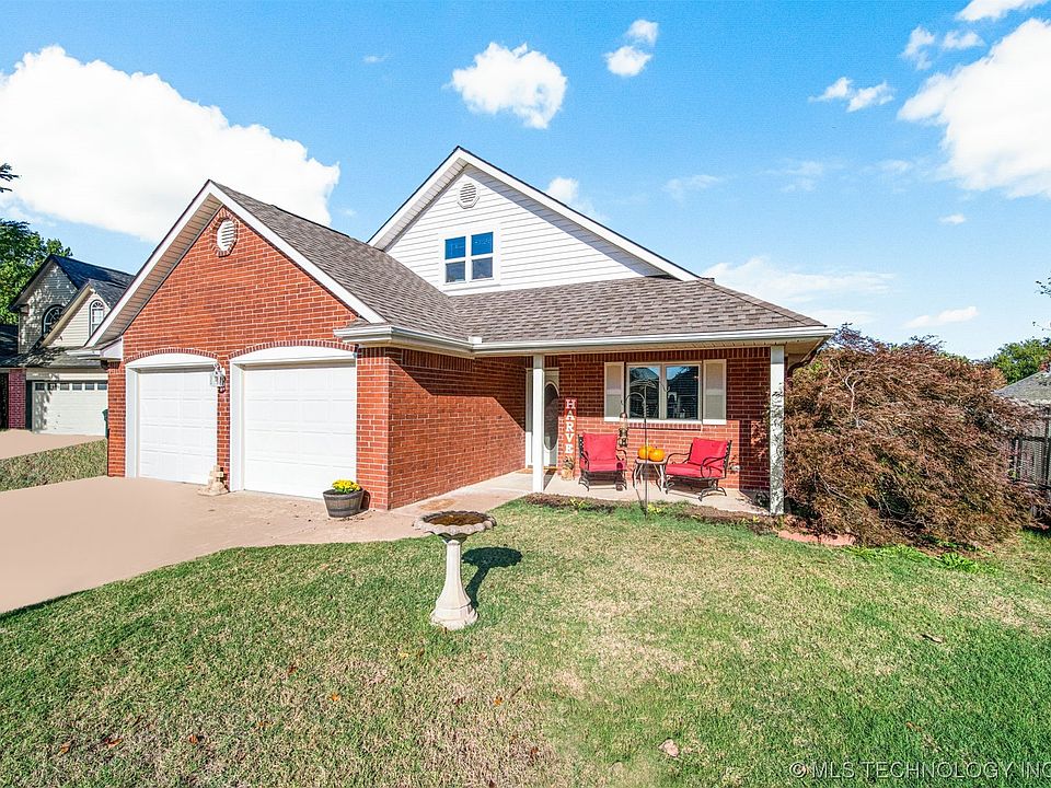 1st image of 2708 Highwood Dr