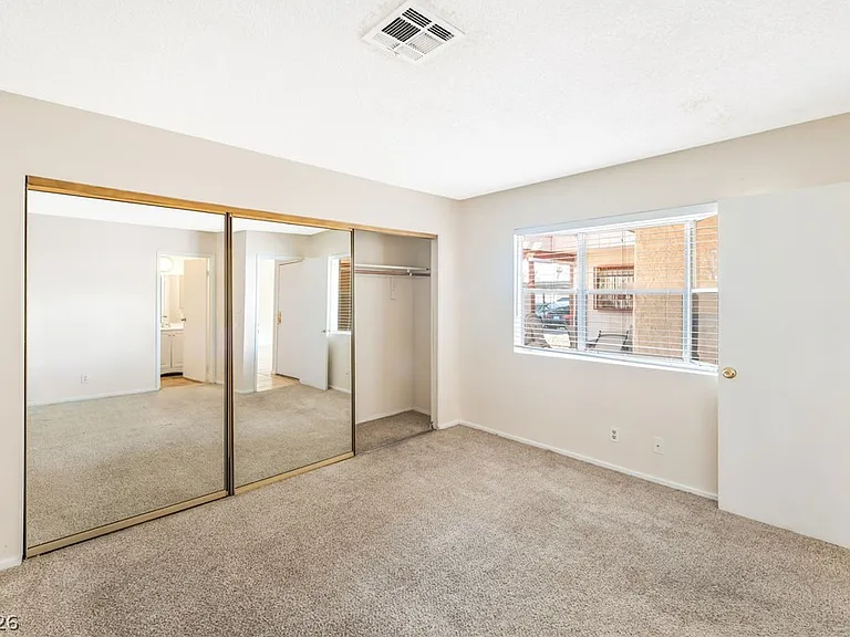 457 N Lamb Blvd #B — Photo 13