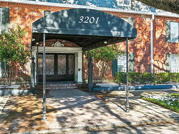 2nd image of 3201 Saint Charles Ave APT 217