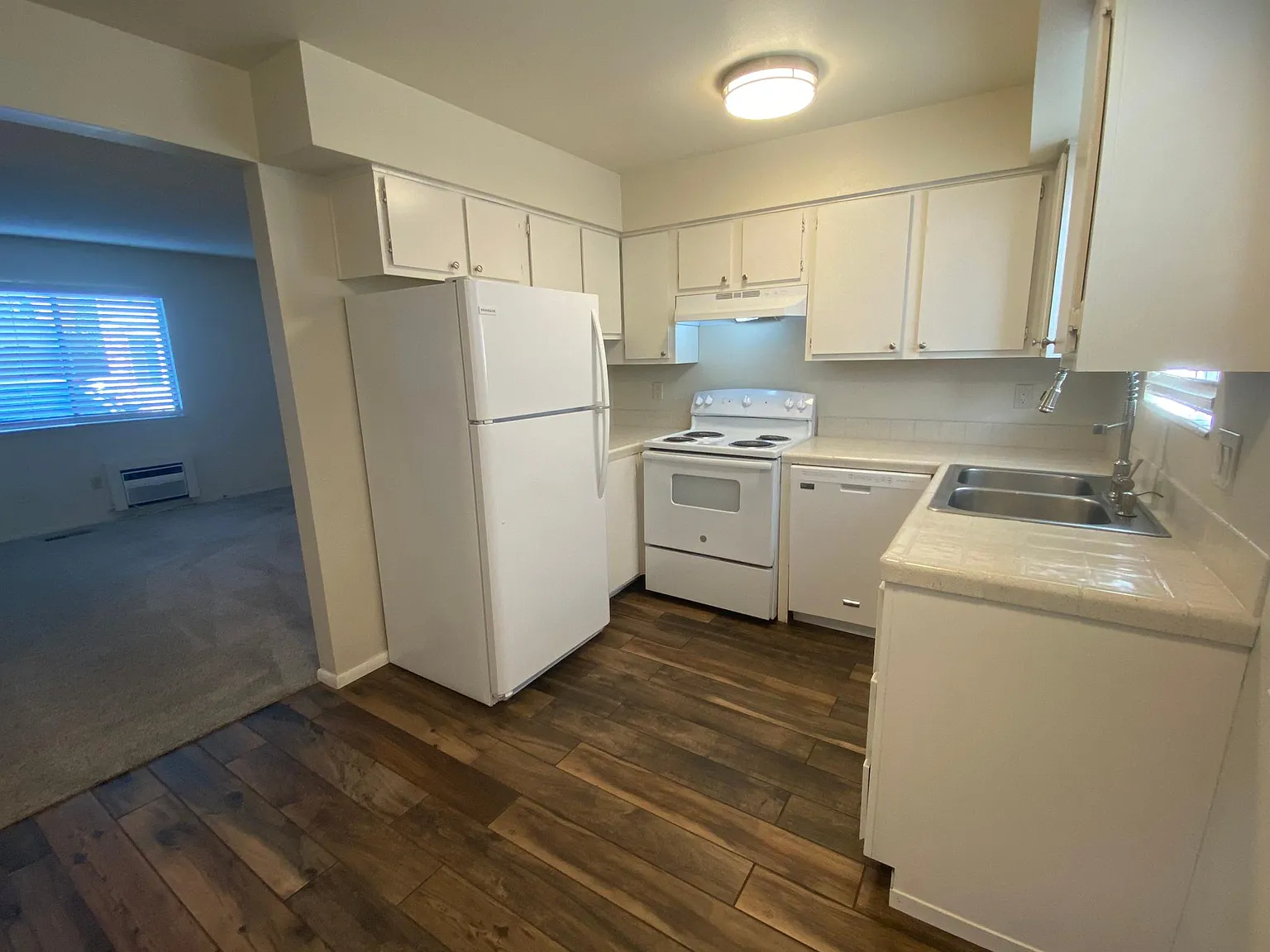 1 bed, 610 sqft, $1,195 — Photo 4