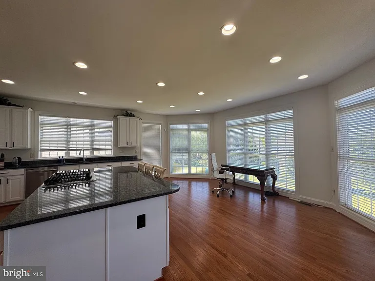 5117 Sante Fe Ct — Photo 34