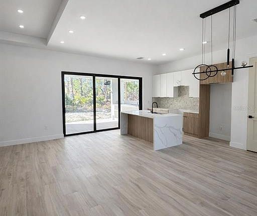 5th image of 1097 CORNELIUS BOULEVARD