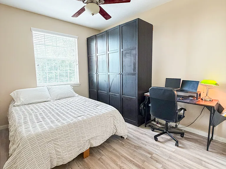 1101 E Parmer Ln #214 — Photo 14