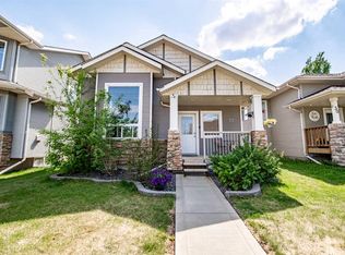 32 N Reynolds Rd, Sylvan Lake, AB T4S 0C2