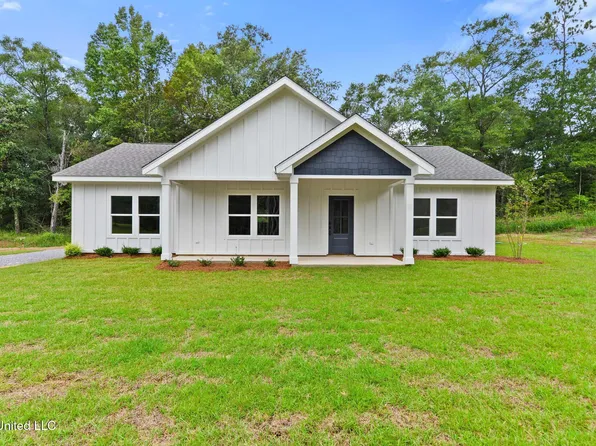 213 E V Lowery Rd, Lucedale, MS 39452