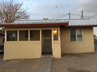 1122 Edith Blvd SE, Albuquerque, NM 87102