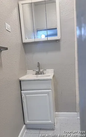 1021 Ogden St #7 — Photo 14