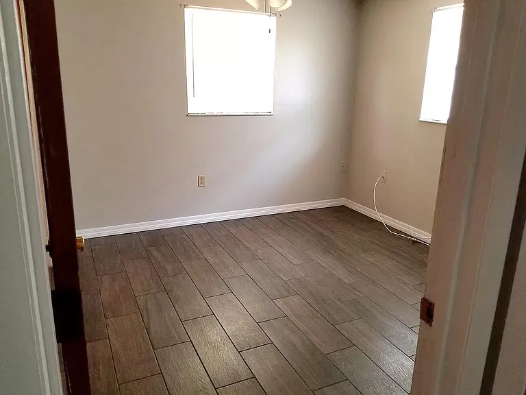 1225 Columbine Rd — Photo 6