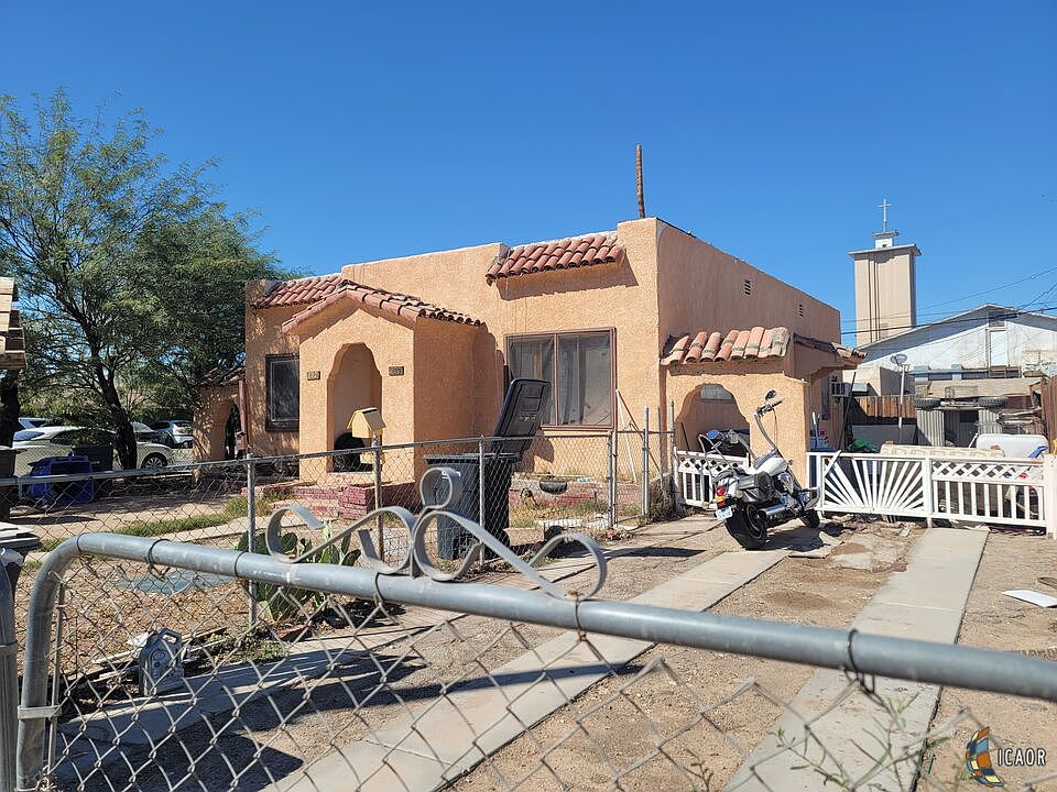 1st image of 317-2 S 10th St