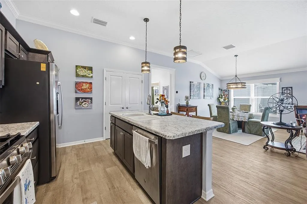 2 bed, 2.0 bath, 1494 sqft, $2,600 — Photo 3